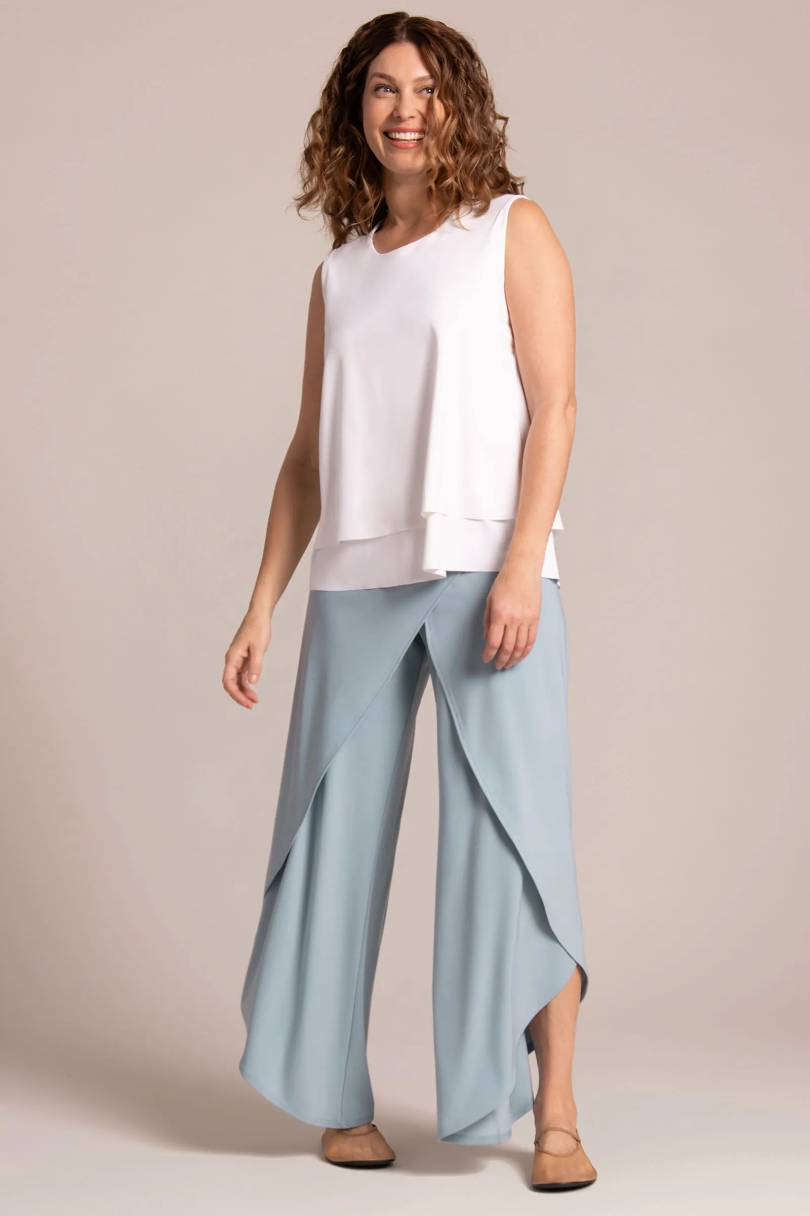 Sleeveless Double Layer Shell | White