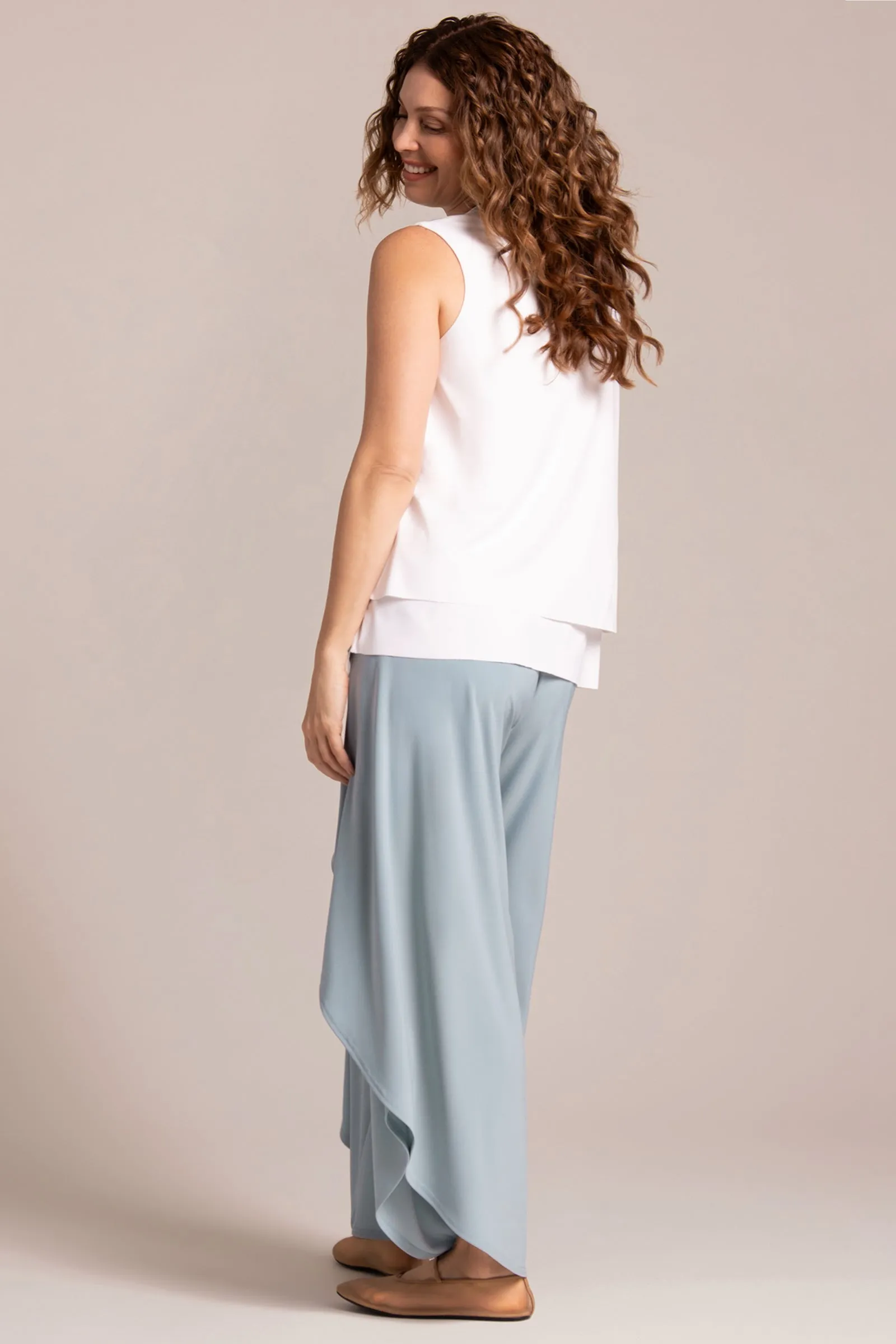 Sleeveless Double Layer Shell | White