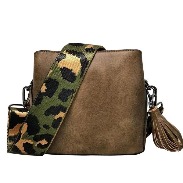 Small crossbody bag W guitar strap triple pockets